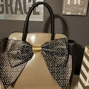New Betsey bag with matching wallet